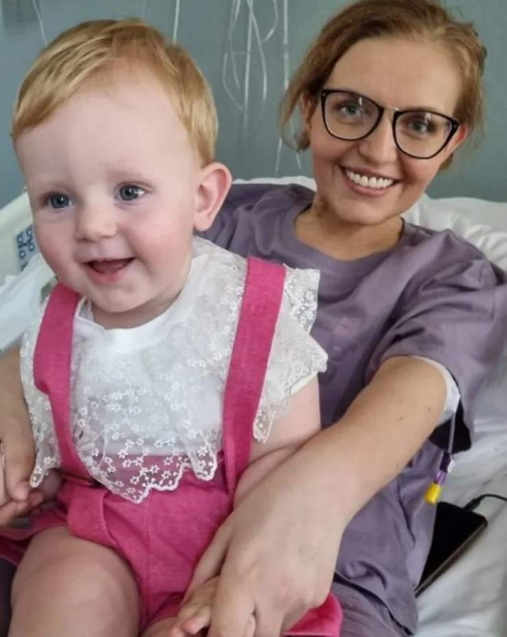 Majci koja je kilometrima udaljena od svoje bebe potrebna pomoć za liječenje Majci koja je kilometrima udaljena od svoje bebe potrebna pomoć za liječenje