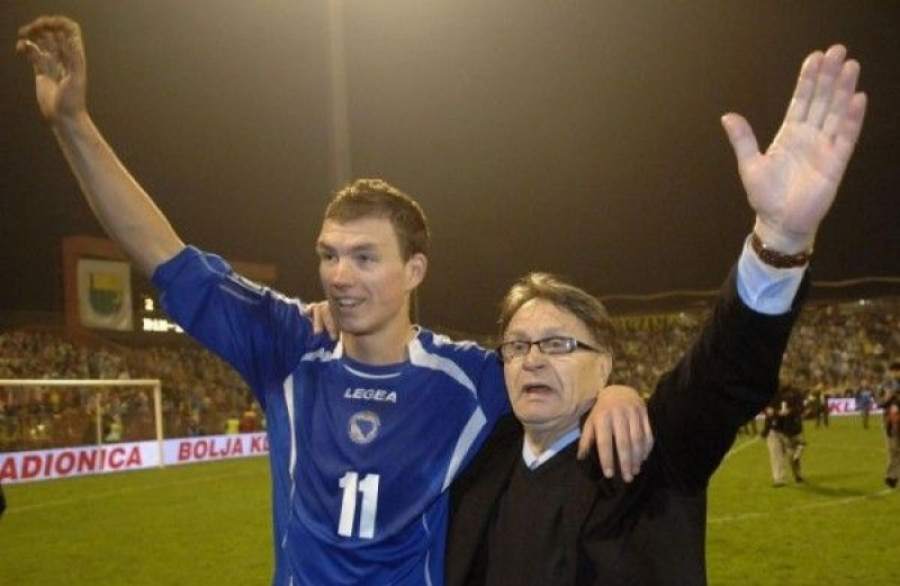 ĆIRO BLAŽEVIĆ, NAKON BRILJANTNE PARTIJE EDINA DŽEKE: "Bravo, sine" ĆIRO BLAŽEVIĆ, NAKON BRILJANTNE PARTIJE EDINA DŽEKE: "Bravo, sine"