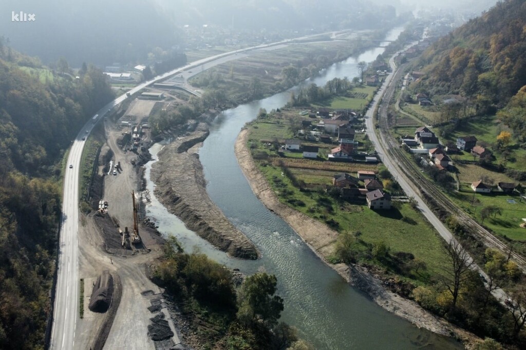 Pogledajte radove na izgradnji autoputa kroz Nemilu Pogledajte radove na izgradnji autoputa kroz Nemilu