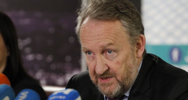Hoće li Bakir Izetbegović politički preživjeti poraz i smije li ga iko zamijeniti? Hoće li Bakir Izetbegović politički preživjeti poraz i smije li ga iko zamijeniti?