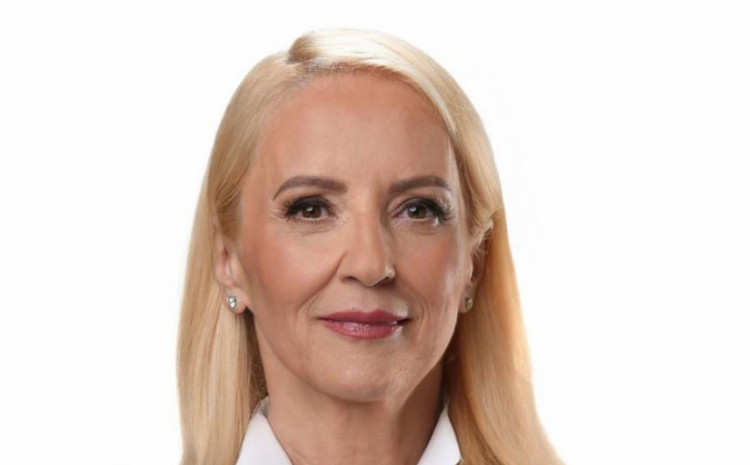 Da li će Sebija Izetbegović ostati direktorica KCUS-a ili će donijeti najavljeni "spektakl" u Skupštinu KS? Da li će Sebija Izetbegović ostati direktorica KCUS-a ili će donijeti najavljeni "spektakl" u Skupštinu KS?