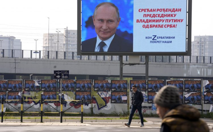 U Beogradu osvanuli bilbordi: Čestita se rođendan Putinu