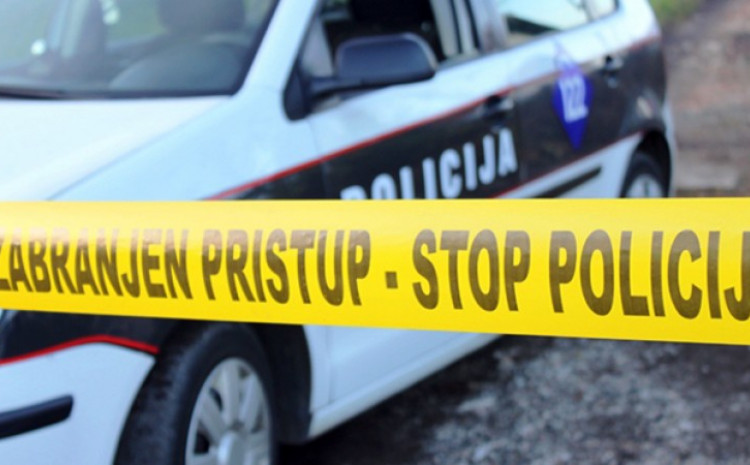 Muškarac u Kalesiji izbo brata: Sumnja se na sukob zbog imovine Muškarac u Kalesiji izbo brata: Sumnja se na sukob zbog imovine