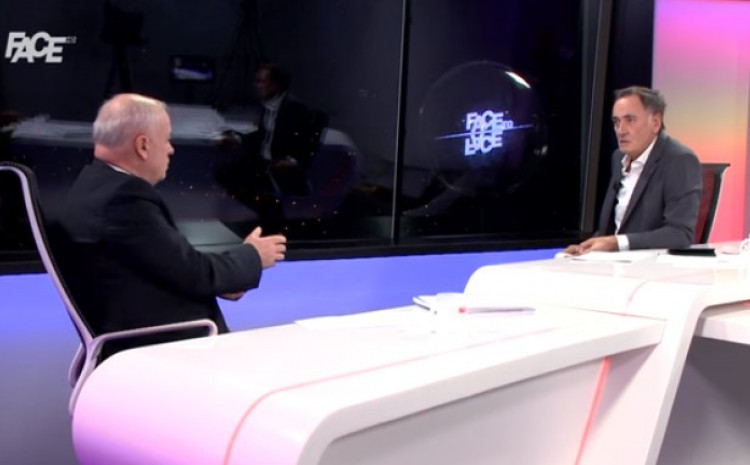 Hadžifejzović pitao Suada Arnautovića je li mu Izetbegović izdiktirao rezultate: Nije Allaha mi Hadžifejzović pitao Suada Arnautovića je li mu Izetbegović izdiktirao rezultate: Nije Allaha mi