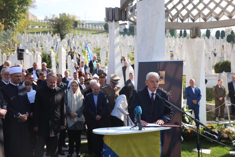 Džaferović: Alija Izetbegović bio je najznačajnija ličnost u novijoj bh. historiji