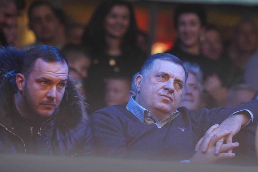 Niko na svijetu neće navijati za reprezentaciju koju Putinu na noge dovode Dodik i Čović, ali to im i jeste cilj!