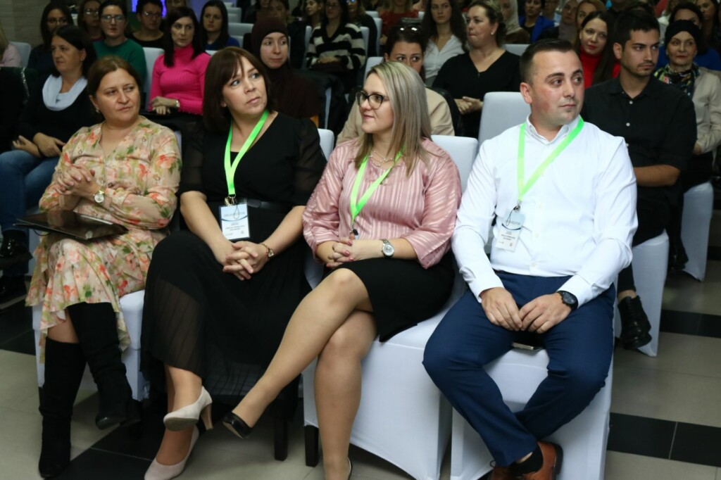 U Tešnju održan prvi naučno-stručni seminar "PODRŠKA DJECI S TEŠKOĆAMA U RAZVOJU" U Tešnju održan prvi naučno-stručni seminar "PODRŠKA DJECI S TEŠKOĆAMA U RAZVOJU"
