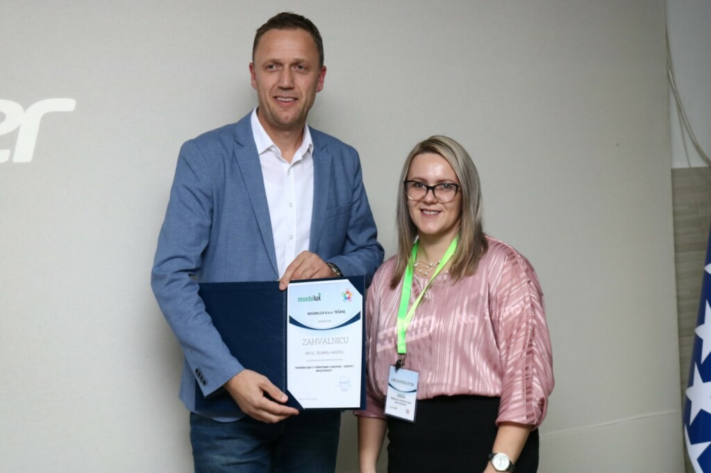 U Tešnju održan prvi naučno-stručni seminar "PODRŠKA DJECI S TEŠKOĆAMA U RAZVOJU" U Tešnju održan prvi naučno-stručni seminar "PODRŠKA DJECI S TEŠKOĆAMA U RAZVOJU"