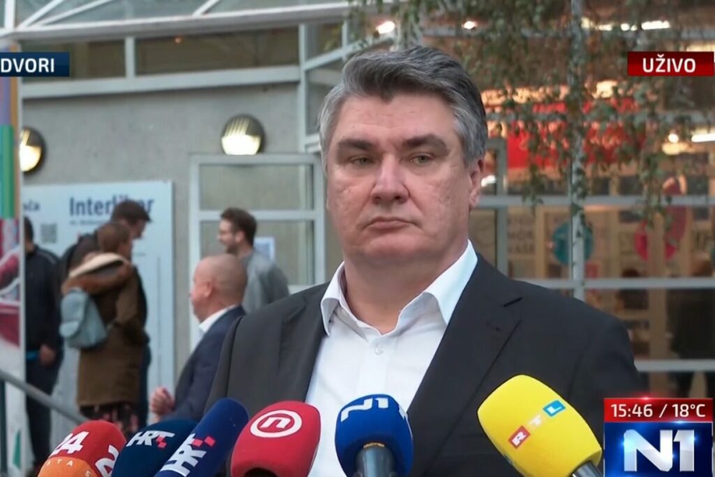 Milanović uvredljivo o Majkama Srebrenice: "Nismo u kalifatu, to su vrlo stare žene" Milanović uvredljivo o Majkama Srebrenice: "Nismo u kalifatu, to su vrlo stare žene"