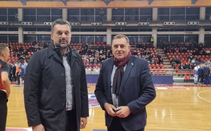 Konaković i Dodik na meču Igokee u Laktašima: Razgovarali i o novoj vlasti Konaković i Dodik na meču Igokee u Laktašima: Razgovarali i o novoj vlasti
