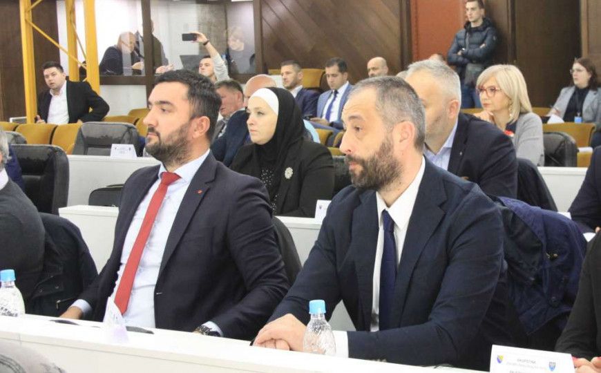Kantonalni odbor Demokratske fronte u ZDK odlučio: Nećemo u koaliciju sa HDZ-om Kantonalni odbor Demokratske fronte u ZDK odlučio: Nećemo u koaliciju sa HDZ-om