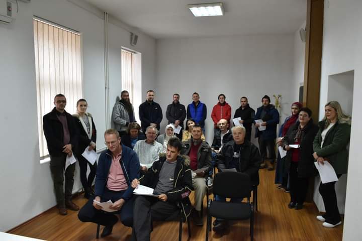 DODIJELJENA PČELARSKA OPREMA ZA DVADESET KORISNIKA U TEŠNJU DODIJELJENA PČELARSKA OPREMA ZA DVADESET KORISNIKA U TEŠNJU