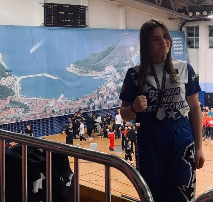CENTAR BORILAČKIH SPORTOVA IZ TEŠNJA DONIO NOVE TRI MEDALJE CENTAR BORILAČKIH SPORTOVA IZ TEŠNJA DONIO NOVE TRI MEDALJE