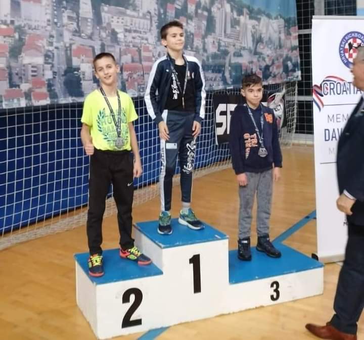 CENTAR BORILAČKIH SPORTOVA IZ TEŠNJA DONIO NOVE TRI MEDALJE