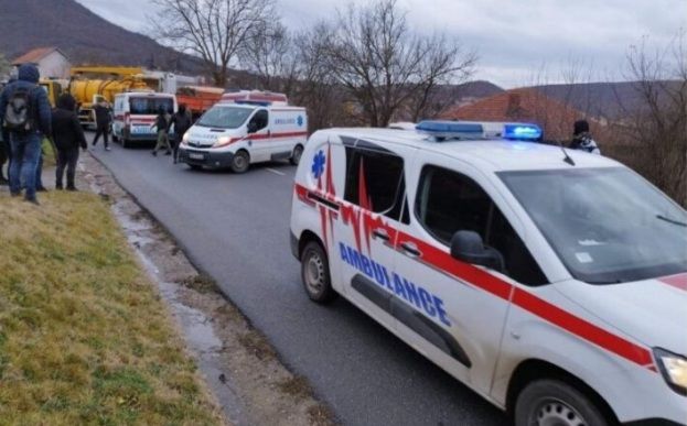 NA SJEVERU KOSOVA BARIKADE, SIRENE U SJEVERNOJ MITROVICI NA SJEVERU KOSOVA BARIKADE, SIRENE U SJEVERNOJ MITROVICI