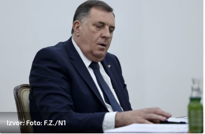 Dodik: Tražiti od EU 20 milijardi eura ili je sve šarena laža Dodik: Tražiti od EU 20 milijardi eura ili je sve šarena laža