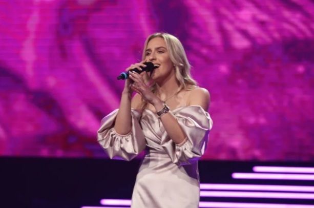 DA LI ĆE TEŠANJ OPET SLAVITI? Nerminova drugarica očarala žiri, Viki ne može da sakrije sreću DA LI ĆE TEŠANJ OPET SLAVITI? Nerminova drugarica očarala žiri, Viki ne može da sakrije sreću