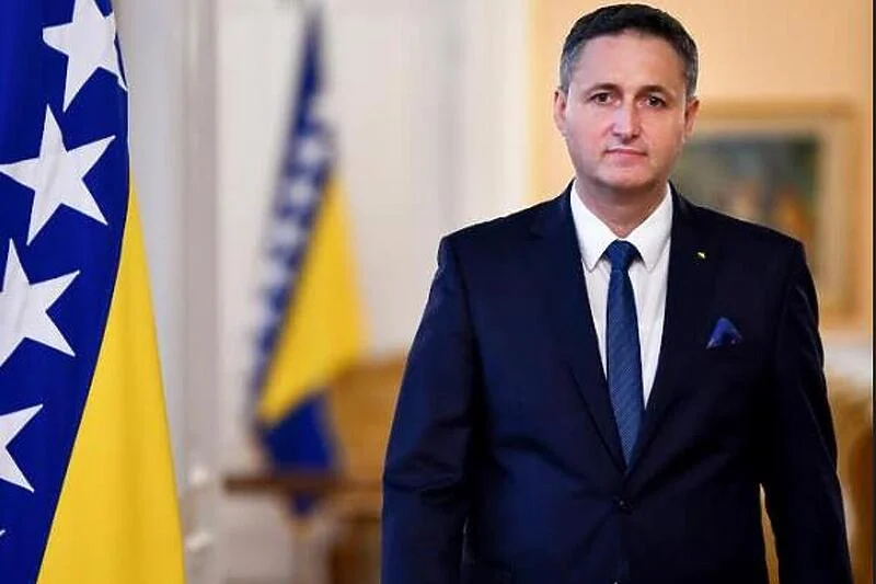 Bećirović nagovijestio da će podržati imenovanje Borjane Krišto: Ne izmišljamo toplu vodu Bećirović nagovijestio da će podržati imenovanje Borjane Krišto: Ne izmišljamo toplu vodu