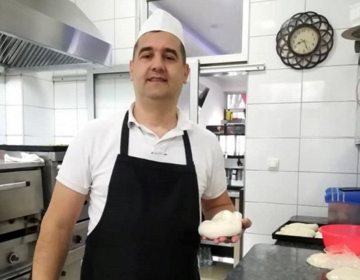 Povratnička porodica Merdžić ponovo na meti napada: Uništena im bašta ugostiteljskog objekta "Korzo" Povratnička porodica Merdžić ponovo na meti napada: Uništena im bašta ugostiteljskog objekta "Korzo"