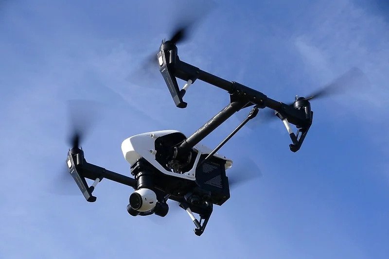 Kineski naučnici testiraju lasere koji će omogućiti dronovima da lete "zauvijek"