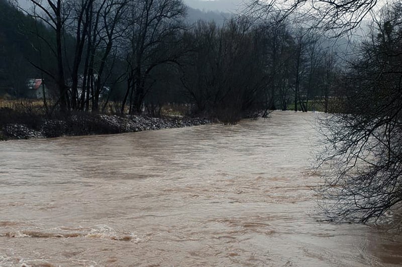 Stanje s vodostajem Željeznice u Trnovu zadovoljavajuće, uskoro se ukida vanredno stanje