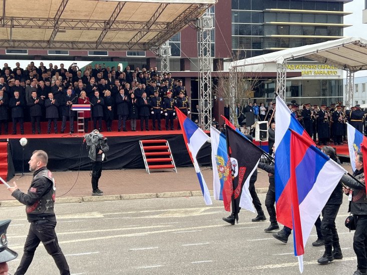 Pogledajte paradu u Lukavici povodom neustavnog dana RS