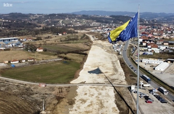 Pogledajte radove na autocesti koju je privreda Tešnja čekala godinama