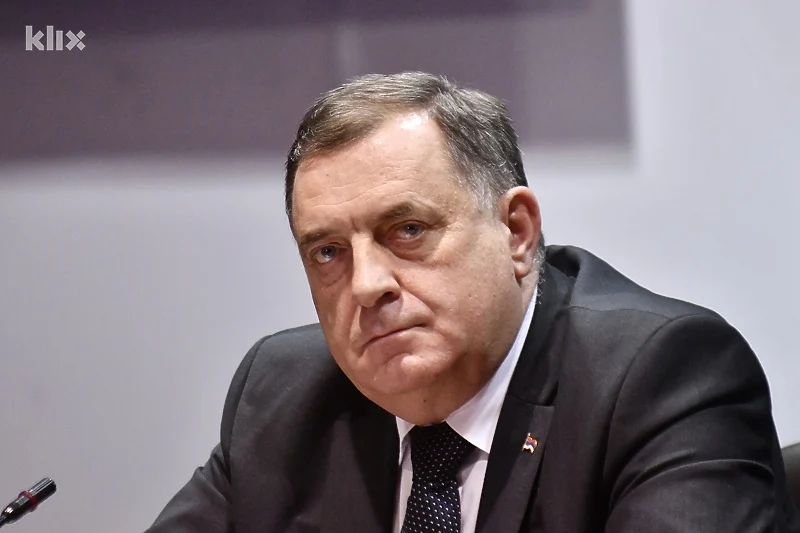 Dodik opet negirao genocid u Srebrenici i poručio Schmidtu da je potomak zločinaca