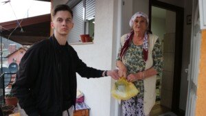 Damir ef. Peštalić ne zaboravlja džematlije: Iftare nose na vrata usamljenih srebreničkih majki