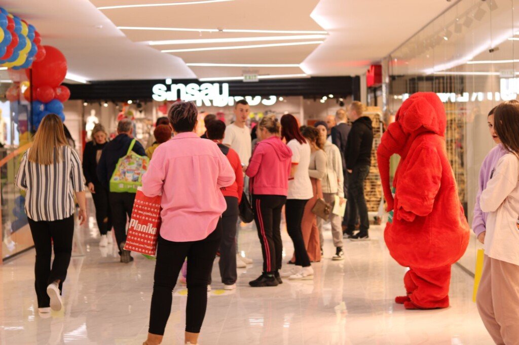 FOTO: Otvorenje tržnog centra Mega Mall