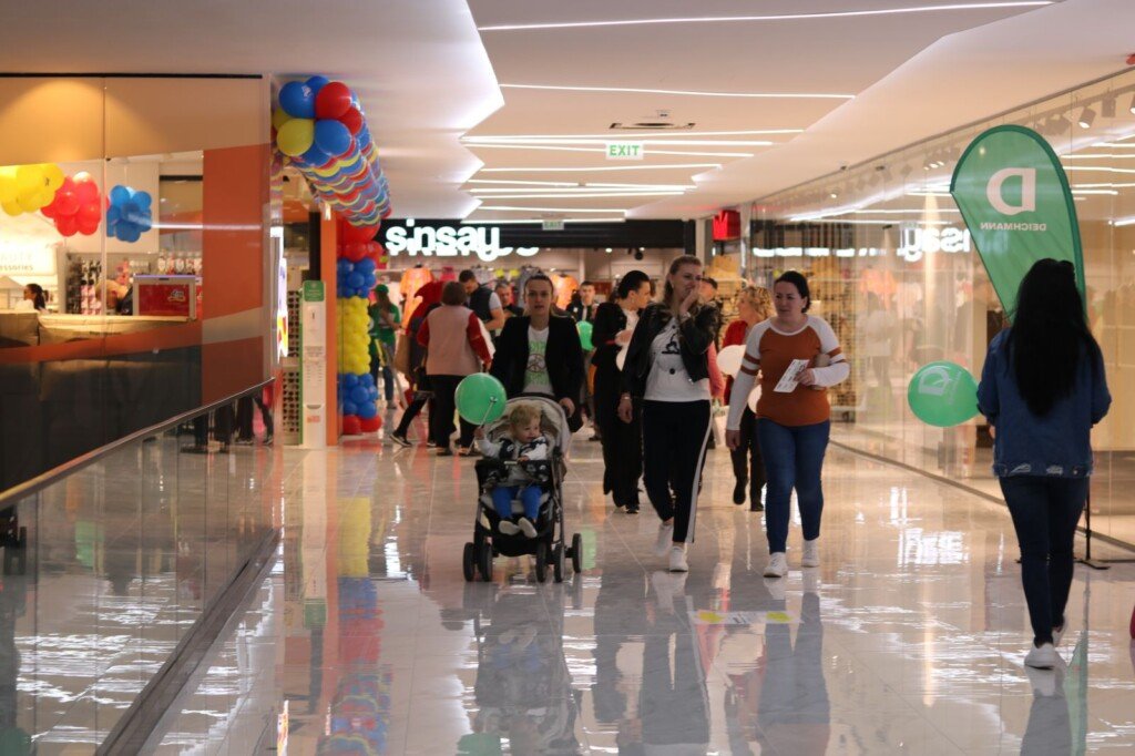 FOTO: Otvorenje tržnog centra Mega Mall