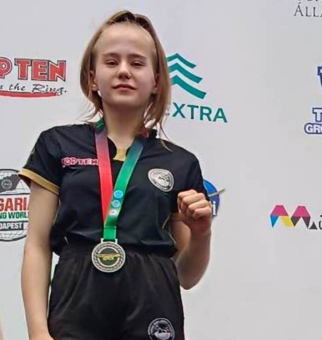 Medina Dedić osvojila srebrenu medalju na Svjetskom kupu u Budimpešti Medina Dedić osvojila srebrenu medalju na Svjetskom kupu u Budimpešti