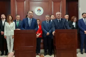 Nikšić nakon zajedničke entitetske sjednice: Nećemo se gledati preko nišana, spremni smo da radimo