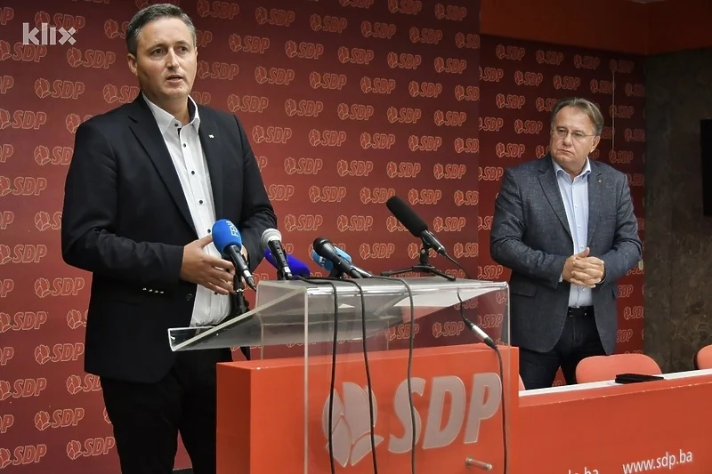 Zašto je Denis Bećirović ignorisao kongres SDP-a?