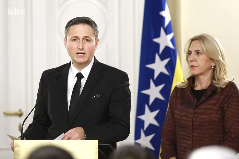 Bećirović traži vanrednu sjednicu Predsjedništva zbog napada organa RS-a na Dejton i državu BiH