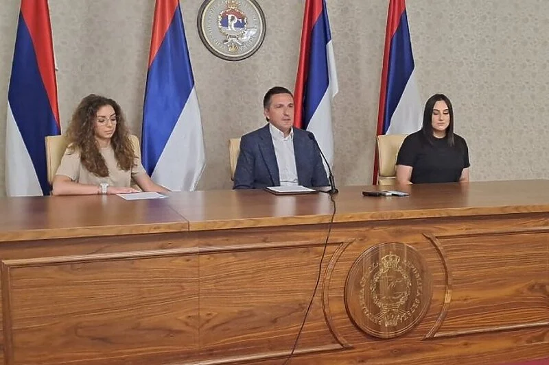 Srbija studentice koje su veličale Mladića nagradila stipendijom i nastavkom studija u Beogradu