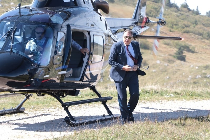 Novi detalji: Dodik na Hvar stigao helikopterom i u tajnosti, Milanović ga domaćinski ugostio