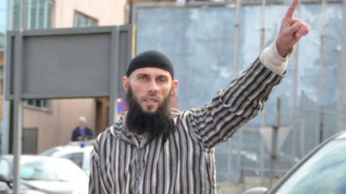 SIPA zbog planiranja terorističkog napada na džamiju uhapsila ISIL-ovca Mirzu Kapića