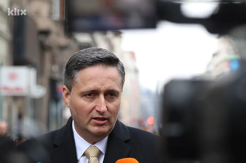 Bećirović: Ne treba se zavaravati da će Dodikov režim stati nakon sankcija, slijede novi opasni udari