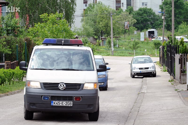 Muškarac iz Gradačca ubio suprugu, sve prenosio uživo na Instagramu