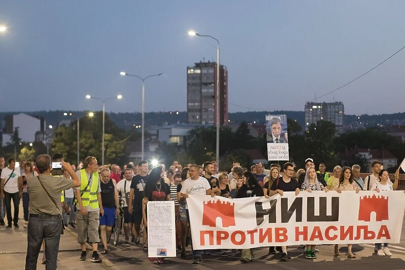 Sa demonstracija u Srbiji poručeno: Protestujemo protiv onih koji su ubijali i Sarajevo