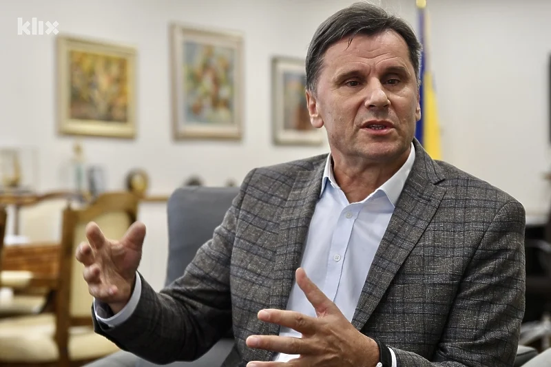 Novi generalni sekretar SDA bi mogao biti Fadil Novalić, a Džaferović bi onda mogao među potpredsjednike