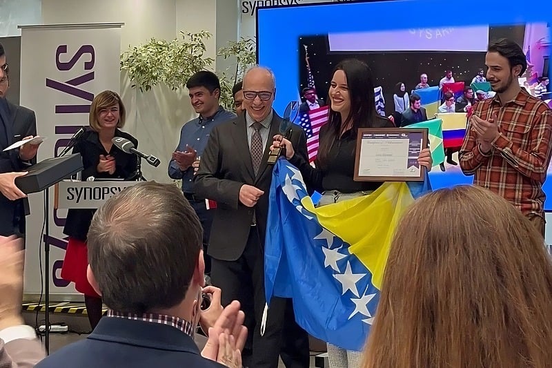 Studenti iz Banje Luke Nikola i Azra osvojili medalje na olimpijadi mikroelektronike u Armeniji