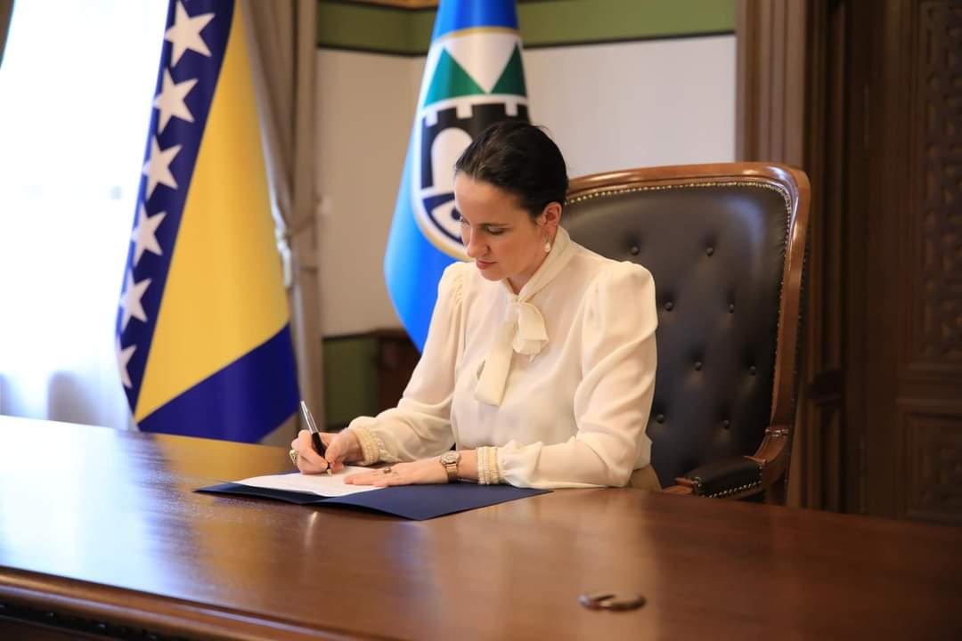 GRADONAČELNICA SARAJEVA PODNIJELA PRIJAVU PROTIV VLASNIKA ALUMINIJA