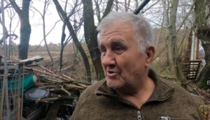 ЕMIN LJUTIĆ IZ BIH KOD KUĆE DRŽI DVA MEDVJEDA