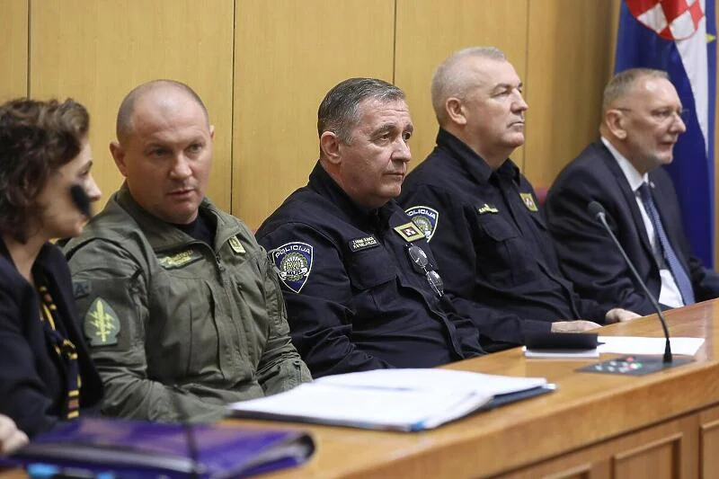U hrvatskom saboru zatraženo da vojska izađe na granicu s Bosnom i Hercegovinom