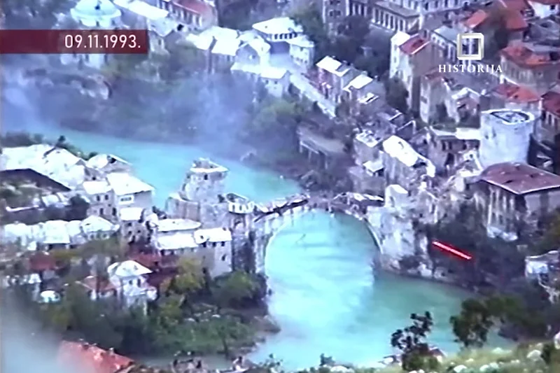 Objavljen duži snimak rušenja Starog mosta koji je otkupljen od pripadnika Hrvatske vojske