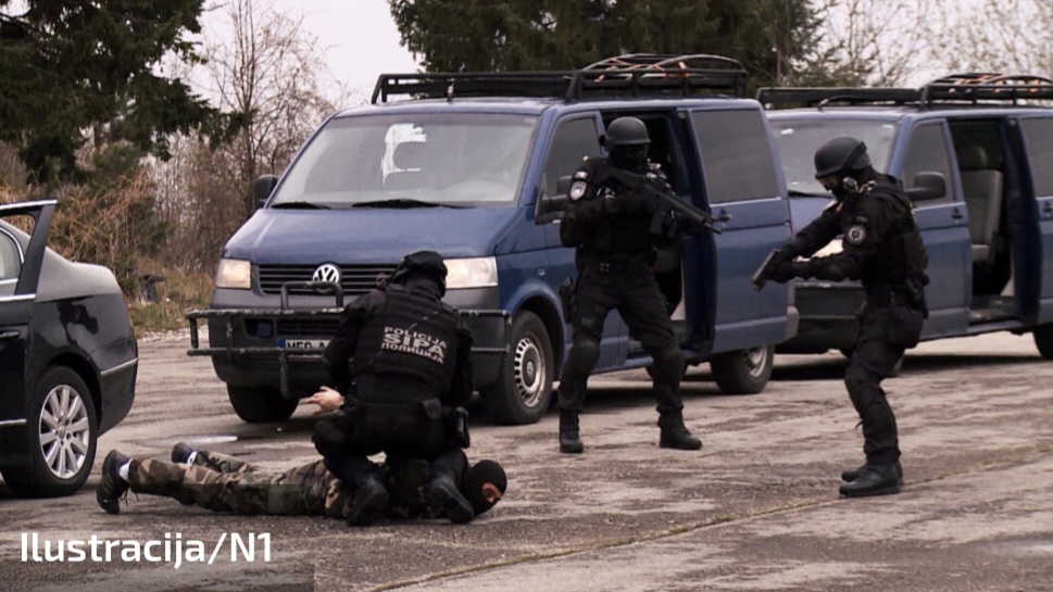 SIPA uhapsila sedam bivših pripadnika Zvorničke brigade VRS, osumnjičeni za strijeljanje 800 Bošnjaka