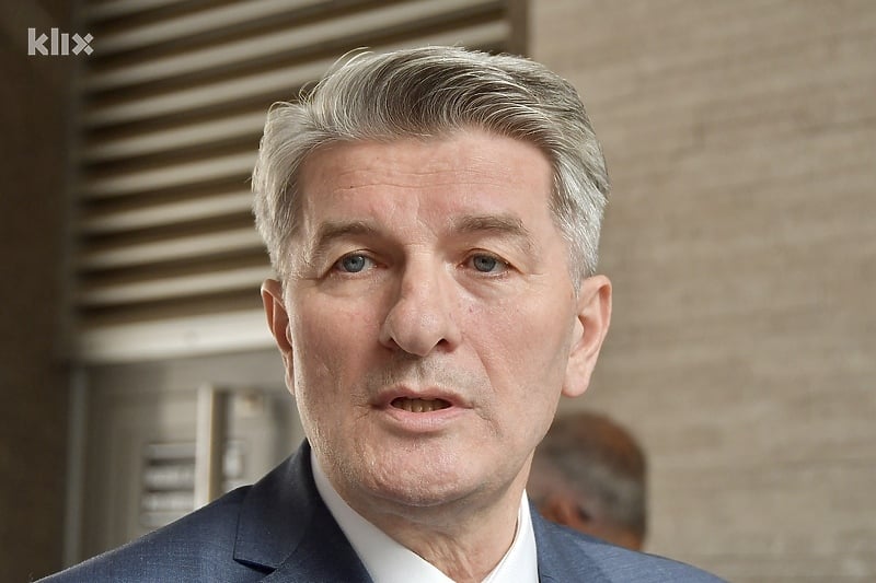 Mehmedović završio sa SDA. Najavio osnivanje političke stranke i platforme koja će okupiti više stranaka