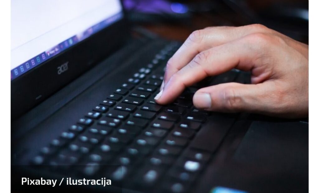 Bizarna priča o internetskoj prevari: Sestre su bile uvjerene u ljubav na daljinu s američkim vojnicima, a onda su pronađene mrtve Bizarna priča o internetskoj prevari: Sestre su bile uvjerene u ljubav na daljinu s američkim vojnicima, a onda su pronađene mrtve